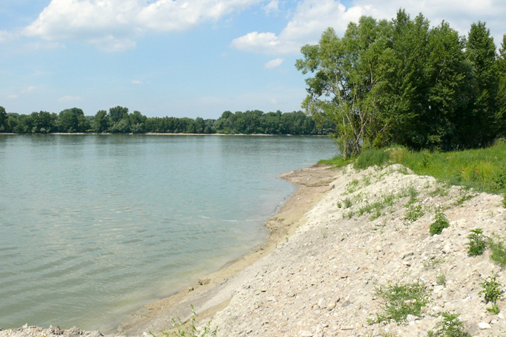 33aida080607-065